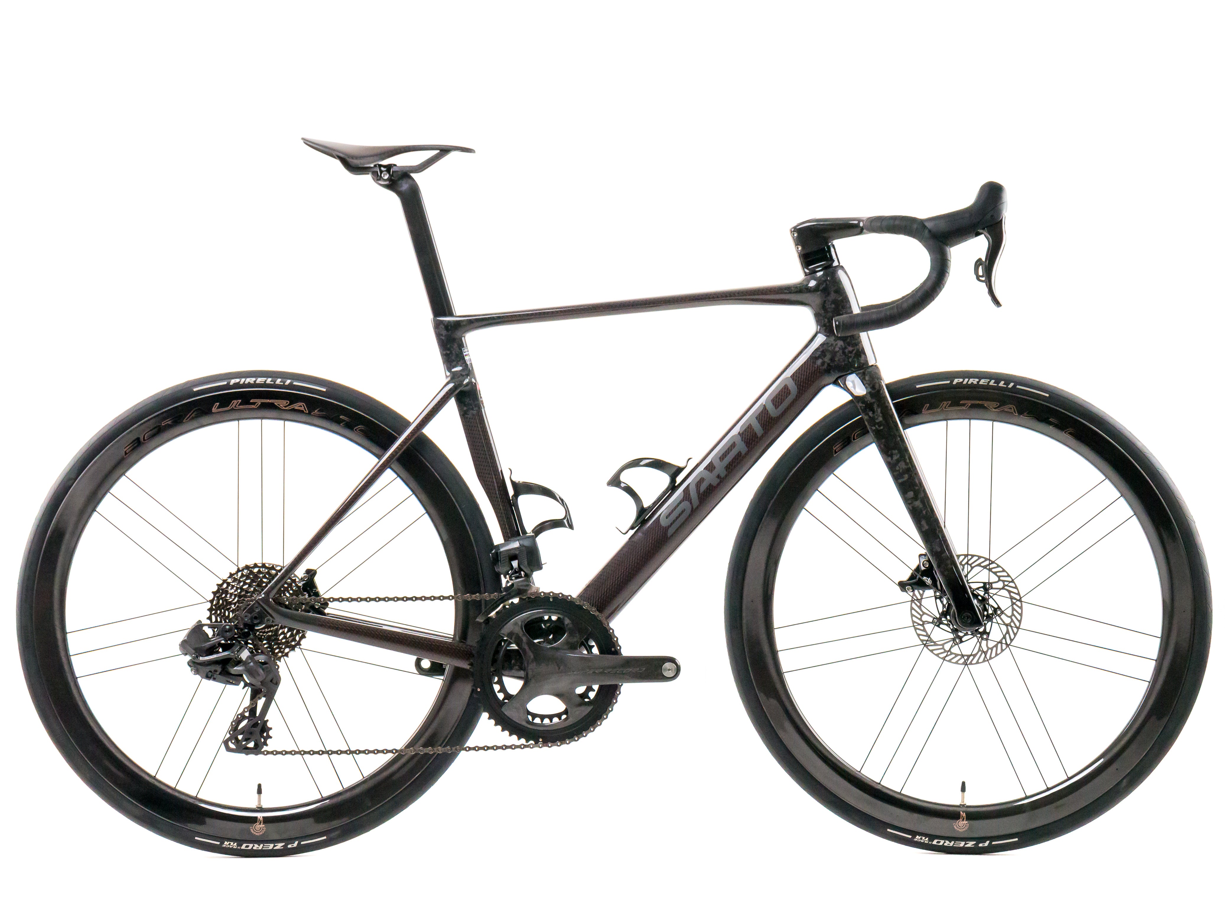Showroom Sarto Raso TC BKRM Limited Edition 2026