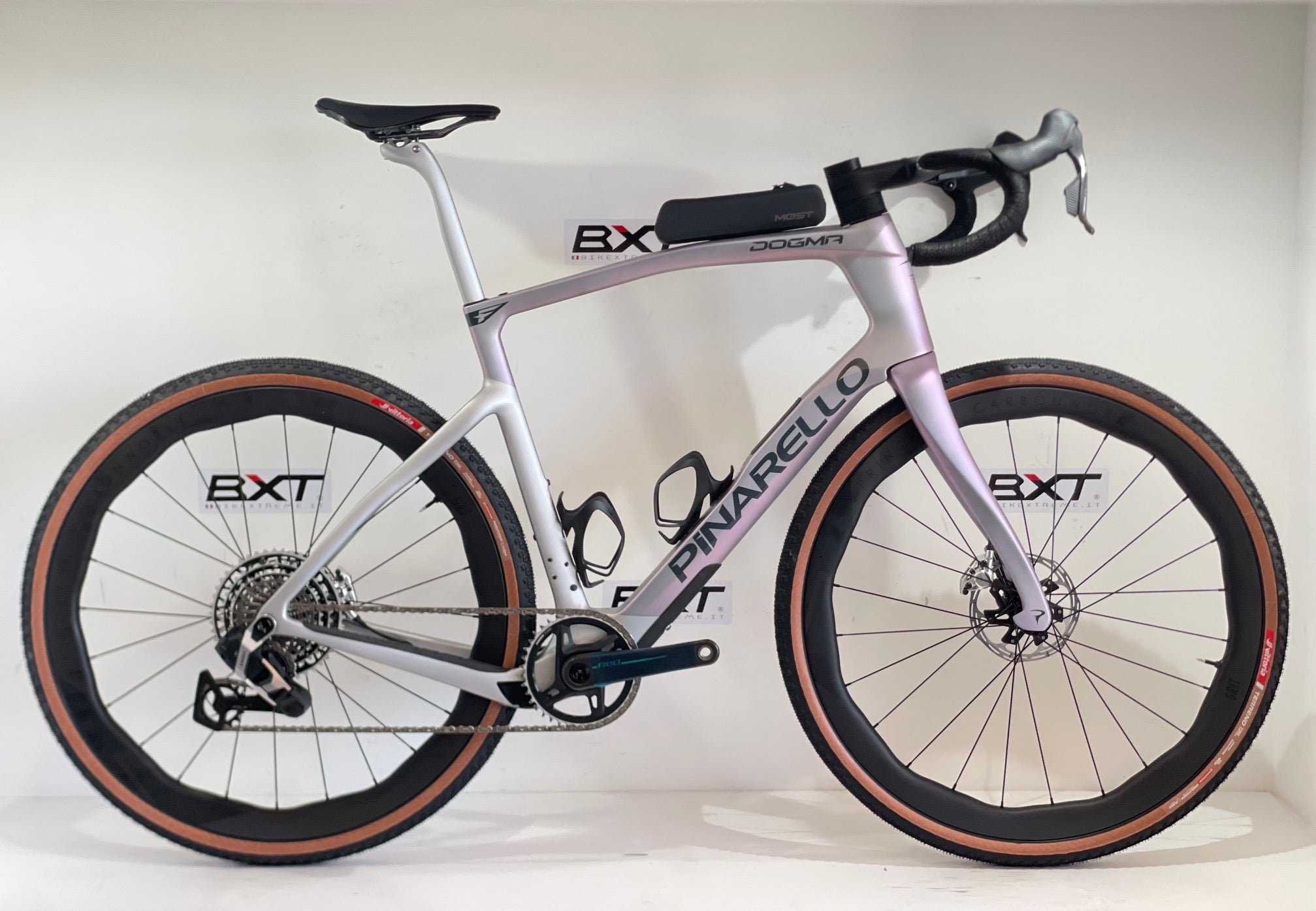 dogma gravel bike Pinarello DOGMA GR 2026 - SRAM Red AXS XPLR 1x13v - PRINCETON GRIT 4540 DB | Excellent Condition