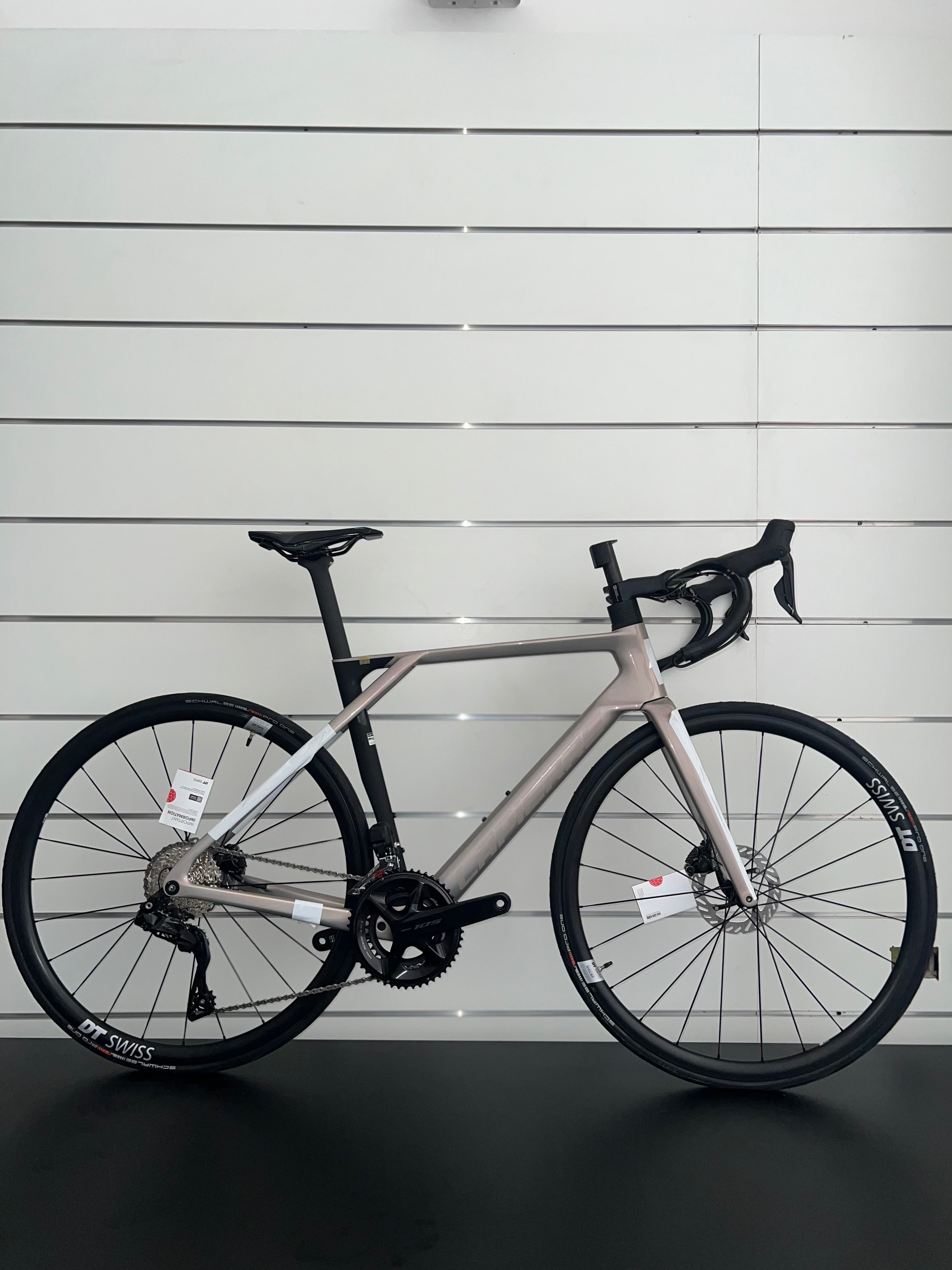 Lapierre Xelius Drs 2027 - Shimano 105 di2 - DT SWISS E1800 | null