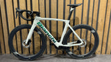 Bianchi Oltre XR4 2022 - Shimano Dura - Ace R9170 Di2 Disc 2x11sp - Vision 55 SC - 3 - Bikeroom